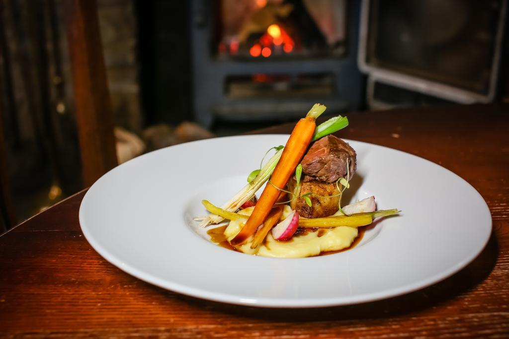 The Plough Inn & Restaurant 康格尔顿 外观 照片